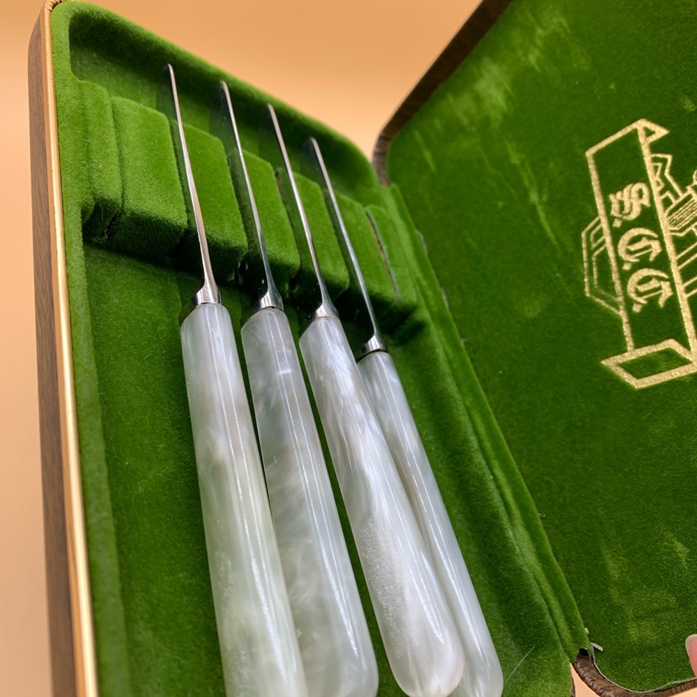 Vintage Stainless Sheffield England Knife Knives Set of 4 Pearl Handles 6” - Picture 5 of 8